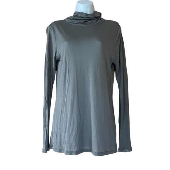 Pendleton Soft Jersey Ruched Turtleneck Long Sleeve Tee - Picture 2 of 6